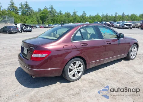 2008 Mercedes-Benz C 300 Luxury 4Matic/Sport 4Matic z USA, uszkodzony, nr VIN WDDGF81X98F044942